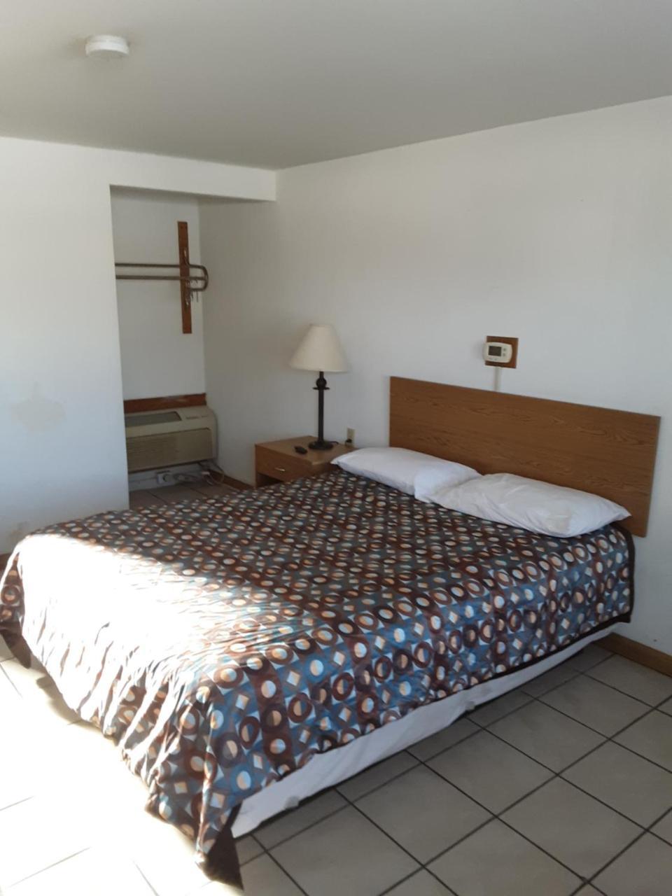 Plaza Motel ブライアン  部屋 写真